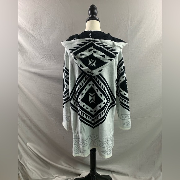 Geo Pattern Open Front Hooded Cardigan - Picture 9 of 10